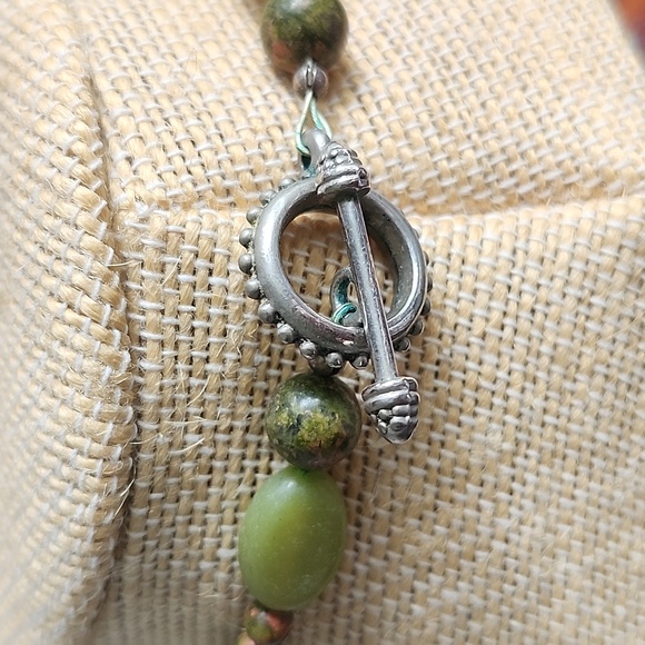 Green fashion necklace - Picture 4 of 4